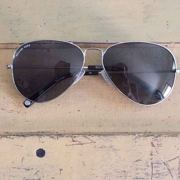 MICHAEL KORS POLARIZED AVIATOR SUNGLASSES UNISEX - Picture 1 of 8